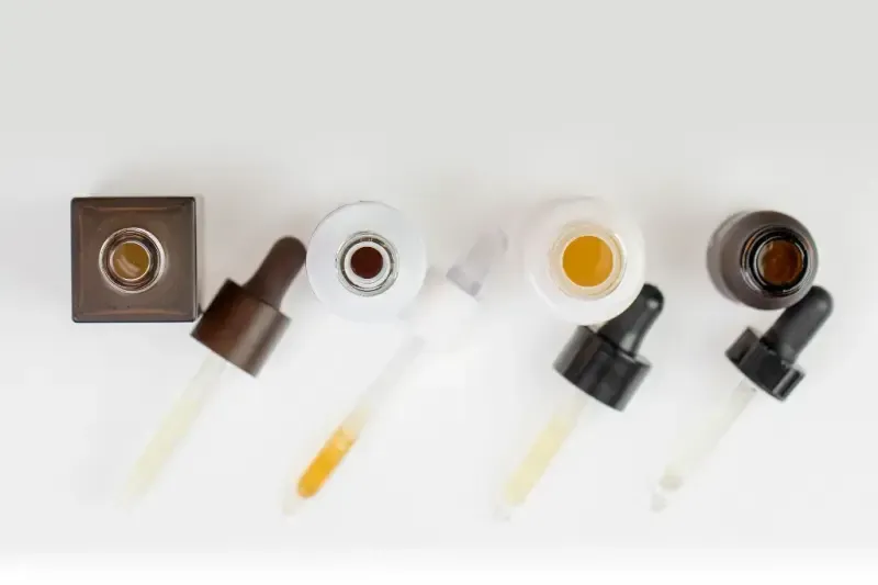 Retinol w serum do twarzy - dlaczego warto sięgnąć po taki kosmetyk?